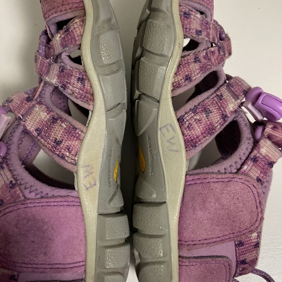 Keen size 10 little kid - Picture 5 of 5